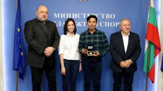 Министърът на младежта и спорта Красен Кралев се срещна с