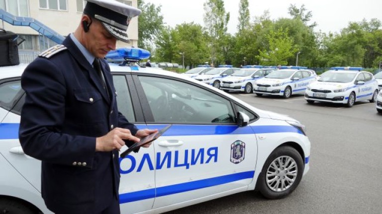 Изпратили и жандармерия при ударената баба в София