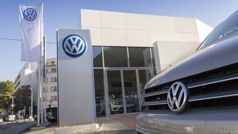 Volkswagen ще създаде шест "гигафабрики" и 18 000  пункта за зареждане в Европа до края на 2030 г.