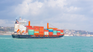 Товарните контейнери са в сърцето на световната търговия Всеки един