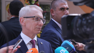 Правителството няма да се поддаде на опити за шантаж Това