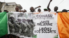 Франция няма да "гони" ислямисти в Мали