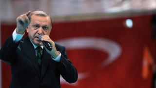 Турция обвинява: "Ботове" провеждат акцията срещу Ердоган в "Туитър"