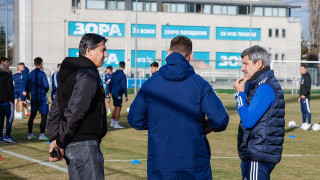 Задачата да подобрят физическата форма на играчите за плейофите са