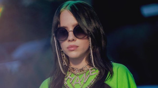 Всички фенове на осемнайсет годишната американска мега звезда Били Айлиш