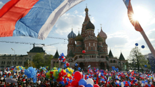 Денят на труда изкара над 100 хиляди души в центъра на Москва