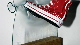 Converse отбеляза своя 100 годишен юбилей с нестандартно ревю (галерия)