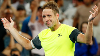 Тенис Сандгрен изумява: Дебютантът на 1/4-финал в Австралия!