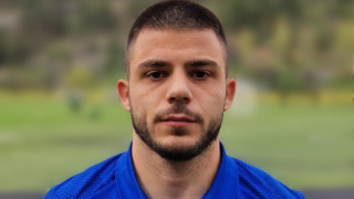 Двама играч напуснаха Спартак Пловдив Става въпрос за офанзивния халф Цветелин