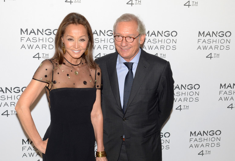 Андич със брачната половинка си