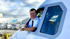 7 години по-късно - пилотът, приземил най-големия самолет в света в България