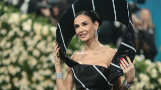 Новата прическа на Деми Мур, за която всички говорят