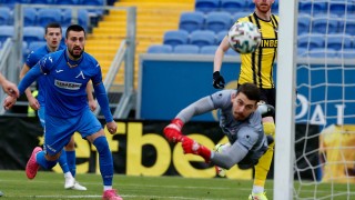 Наставникът на Левски Станимир Стоилов е посочил вратата на