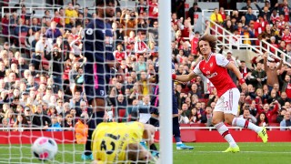 Арсенал победи Борнемут с 1 0 в двубой от 8 мия кръг