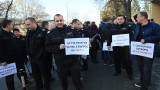 Надзирателите в затворите протестират