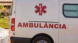 Най малко 11 души са загинали при челен сблъсък между автобус