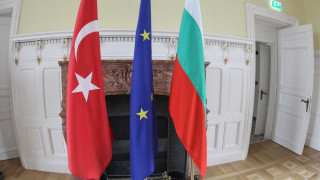 Гърция иска ЕС да притисне Турция на срещата във Варна
