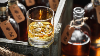 Японският производител на уиски свтовноизвестната Yamazaki Ямадзаки отбеляза своята 100