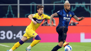 Интер и халфът Артуро Видал са се разделили по взаимно