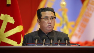 Ким Чен Ун иска засилване на армията и отбраната на КНДР