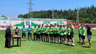 Витоша се събра за първа тренировка на стадиона в Бистрица