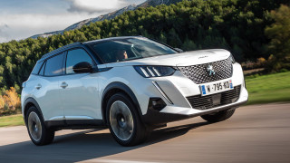 Peugeot e-2008 - защо един джип може да бъде градски