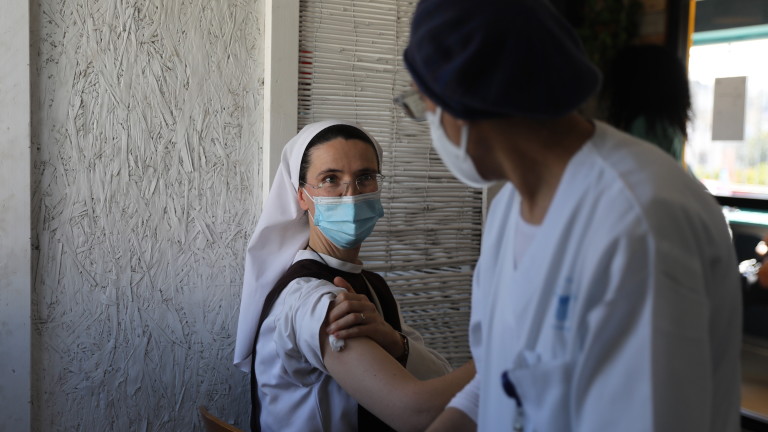 Бързото разпространение на ваксинацията в Израел е най-голямото реално проучване