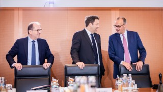 Германското правителство одобри в сряда нови мерки насочени към ограничаване