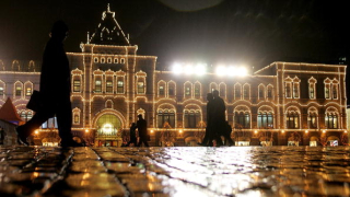 Рублата и рецесията не плашат богатите руснаци. Продажбите на луксозни стоки растат