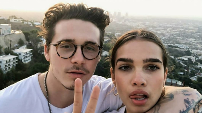 Гаджето на Бруклин Бекъм - копие на майка му