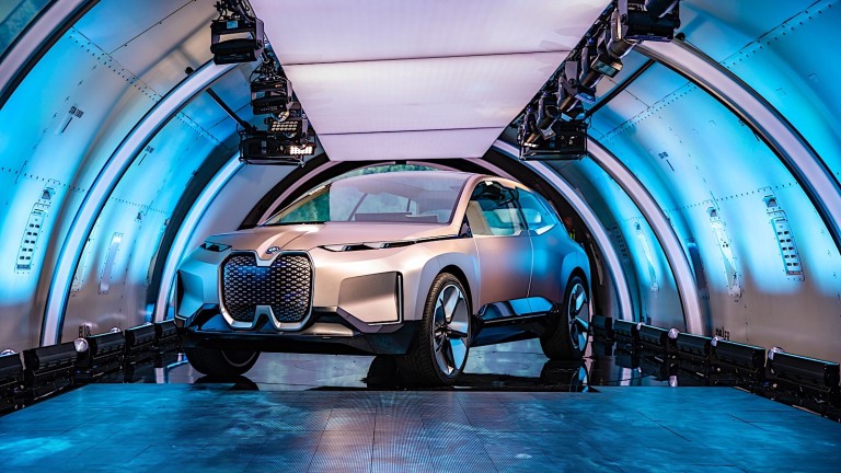 BMW стартира своя project i още през 2013 г. и