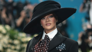 Родената в Барбарос 37 годишна суперзвезда Rihanna е един от най продаваните изпълнители