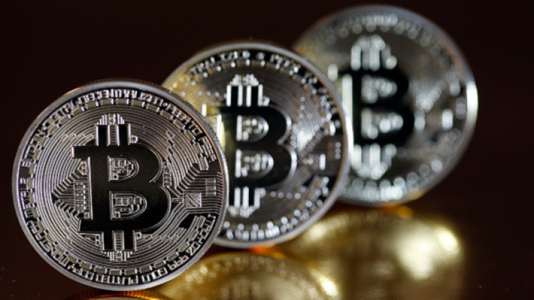 Bitcoin натрупа нови 7%, докато пазарите се сриваха