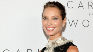 Какво се случва със супермодела от 90-те Кристи Търлингтън