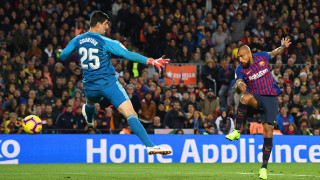 Ювентус обмисля да си върне Артуро Видал твърди Corriere dello Sport