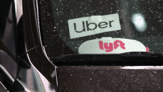 Колко ще струва на Uber и Lyft, ако шофьорите се считаха за техни служители