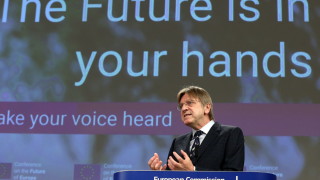 Политици и депутати от ЕС призоваха в понеделник за пълно