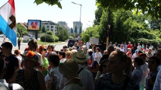 Петдесетина души сред тях лидерът на АБВ Румен Петков Светлана