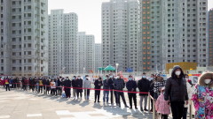Локдаун в още един град в Китай, 20 милиона са затворени в домовете си