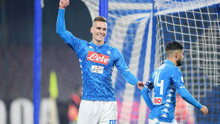 Наполи победи Сасуоло с 2 0 в мач от 1 8 финалите за