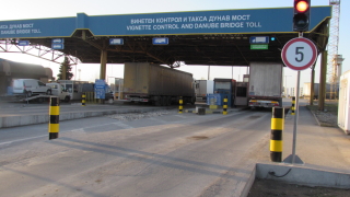 На българо румънската граница на ГКПП Дунав мост Видин има около