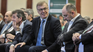 Наско Сираков се оттегля от поста си на член на