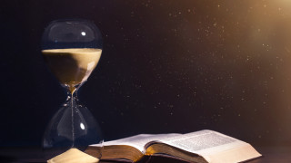 Развива се развърта се спиралата Оста не стяга Всичко се разпада Анархия