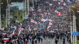  Десетки хиляди стачкуват в Минск за оставката на Лукашенко 