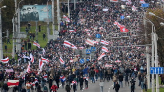 Хиляди протестират по улиците на белоруската столица Минск в неделя