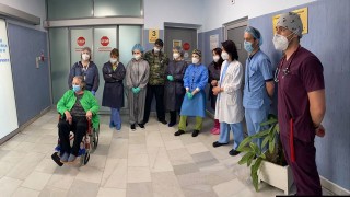 Изписаха 75 годишна жена от село Петърч успешно излекувана от коронавирус