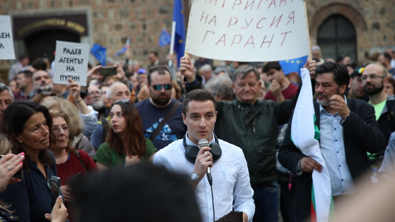 Божанков: Радев не чу химна и клетвата, за да ни поблъска още малко по медиите