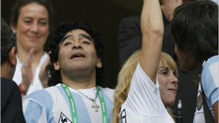 Марадона фаворит за поста селекционер на Аржентина