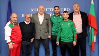 Министърът на младежта и спорта Красен Кралев се срещна с