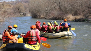 Рафтинг сезонът по река Струма бе официално открит днес на